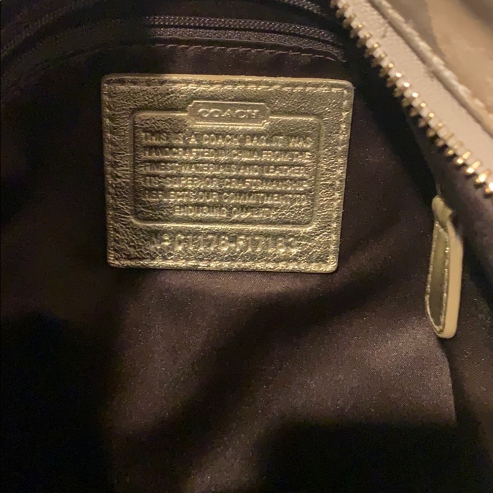 Coach shoulder bag - Picture 4 of 8